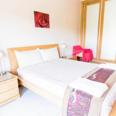 #141 Quinta Da Barracuda C02 Flat By Holidays Appartamento *