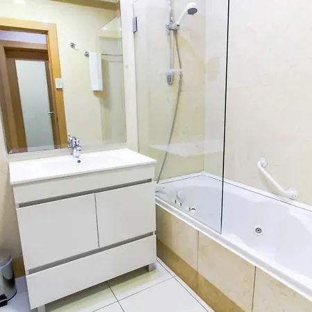 #141 Quinta Da Barracuda C02 Flat By Holidays * Албуфейра